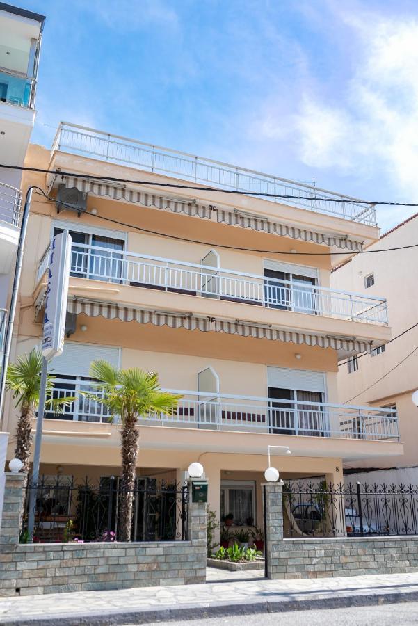 Μpasias Apartments Paralía Buitenkant foto